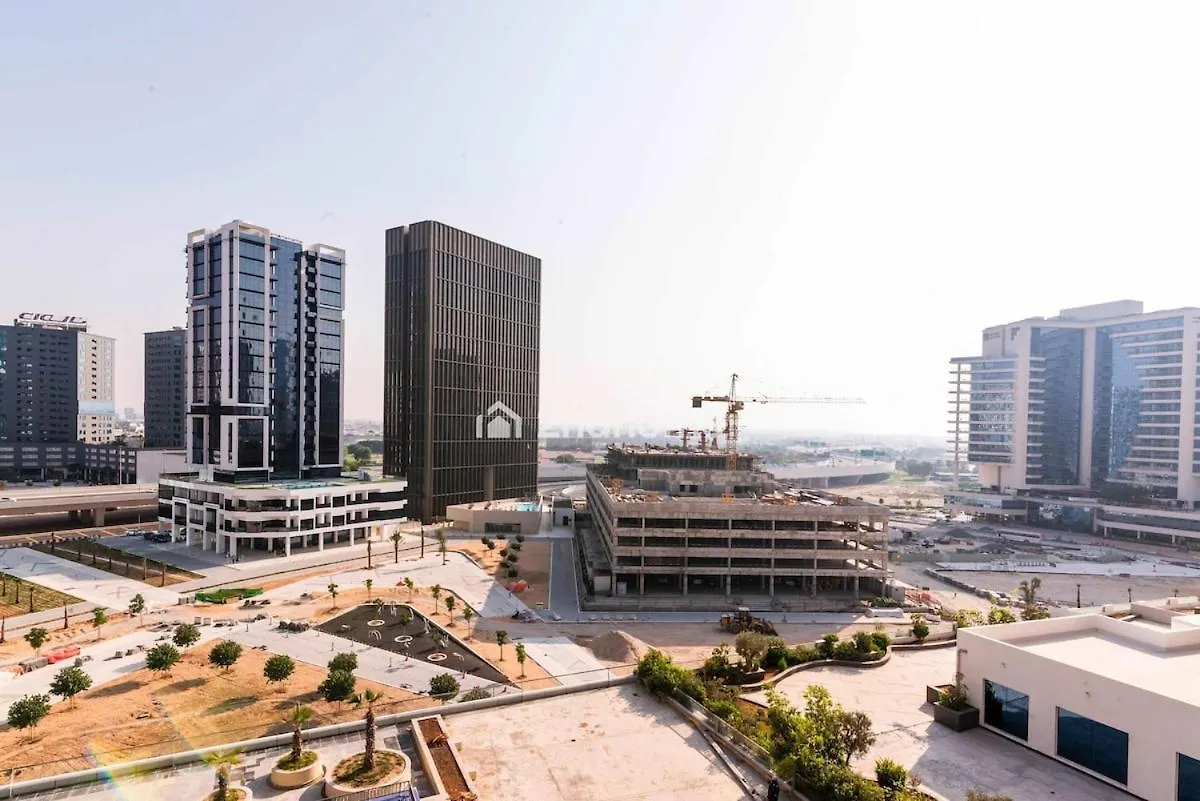 Group-Ready Luxury Unit Can Fit Upto 8 Guest Dubai Apartment