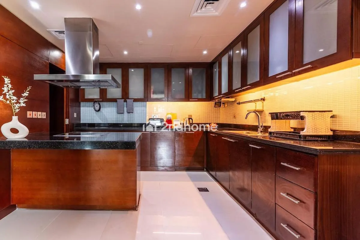 Group-Ready Luxury Unit Can Fit Upto 8 Guest Dubai Apartment